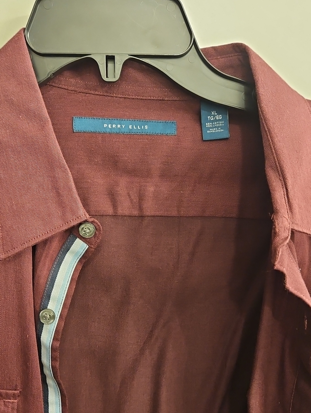 Perry Ellis Men's Burgundy Jean Jacket